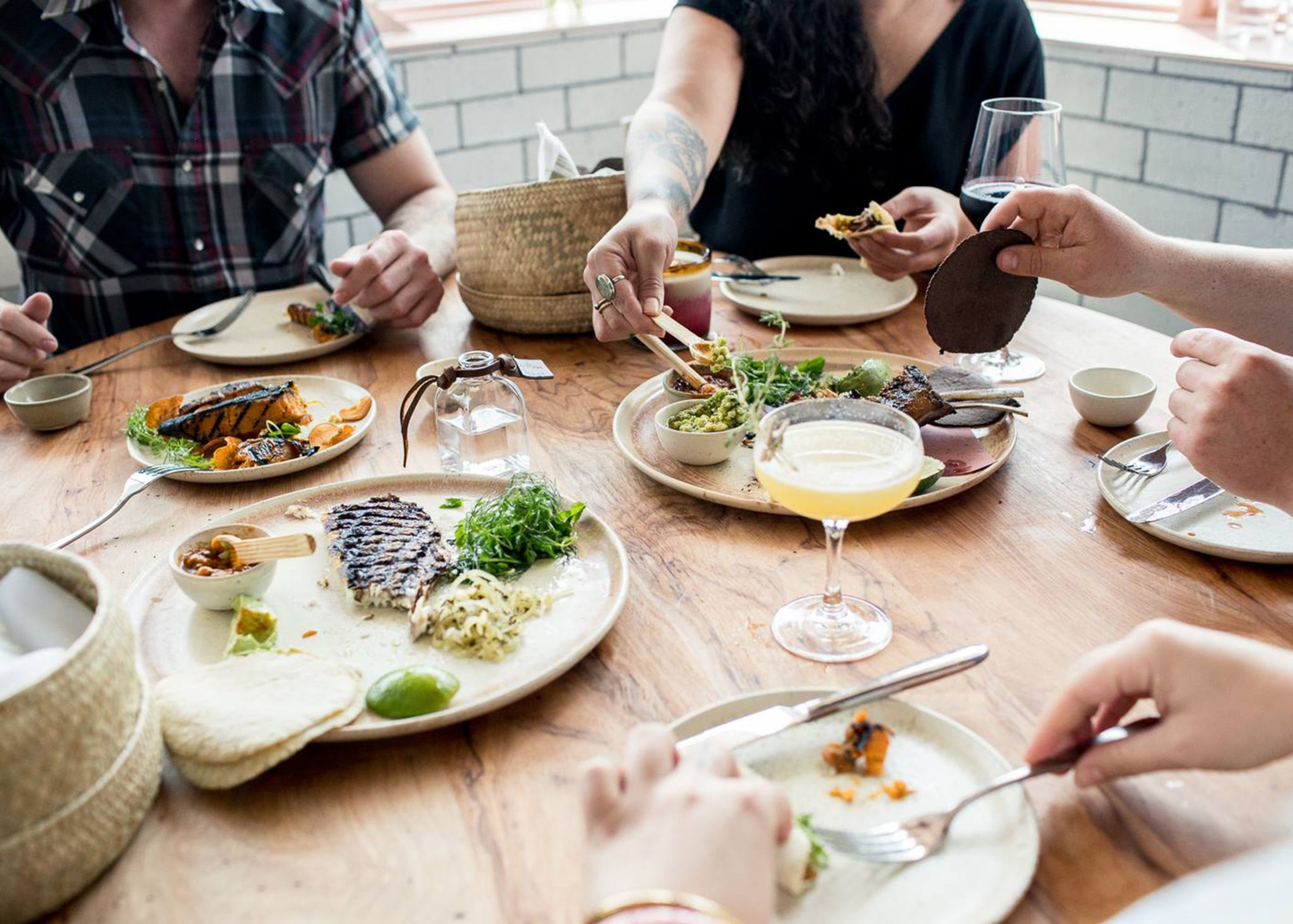 Table at Suerte