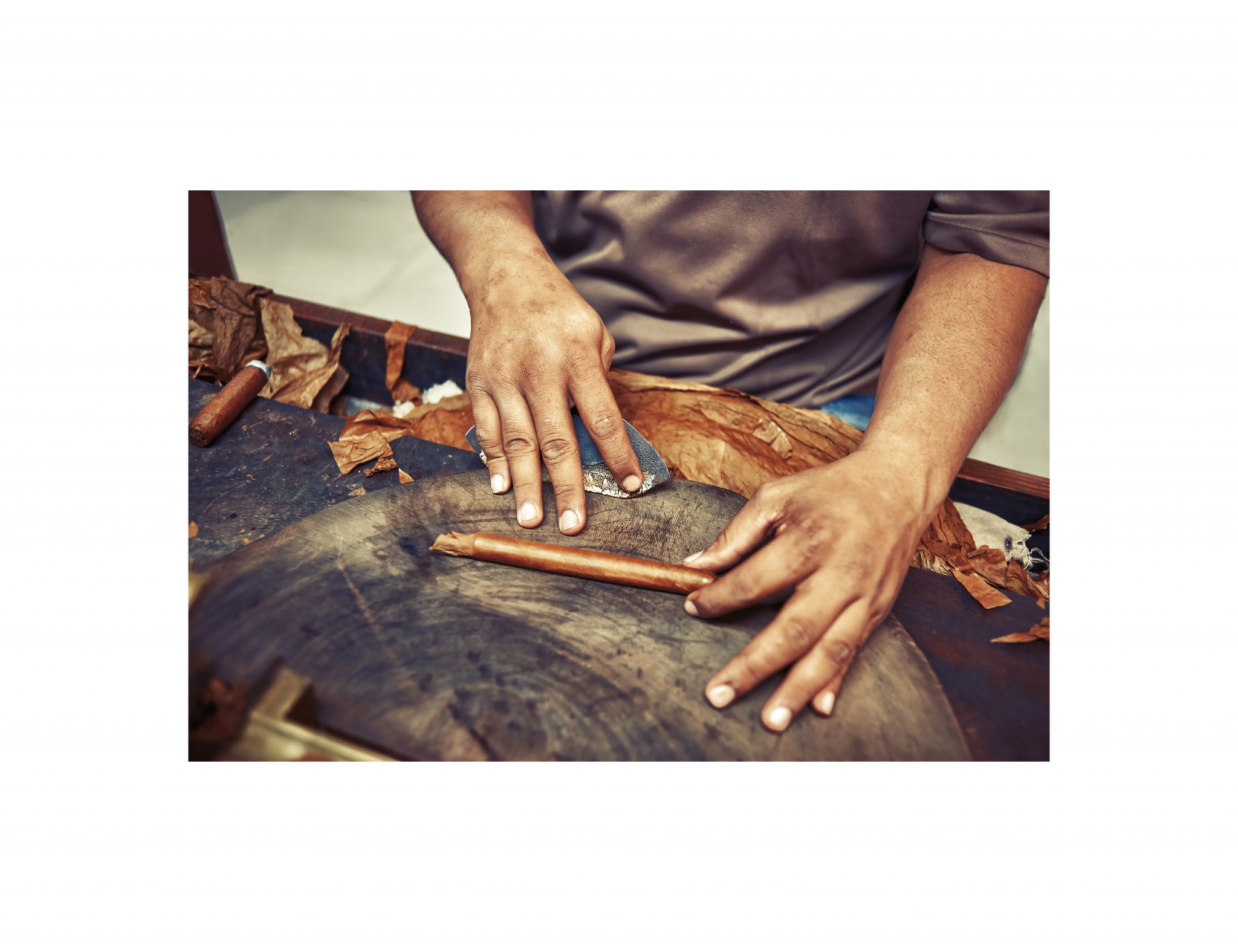 Cigars being rolled