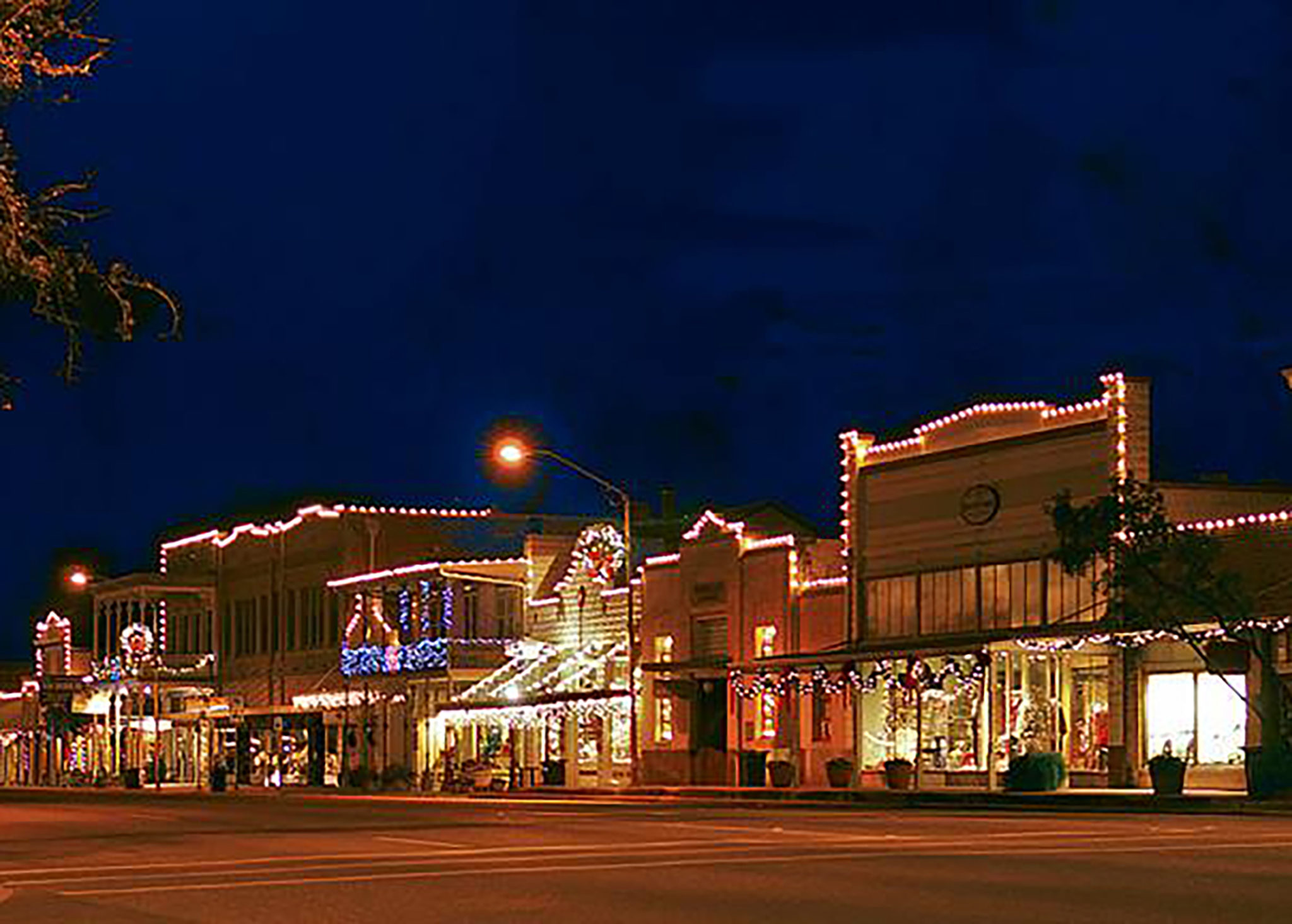Fredericksburg strip with Christmas lights