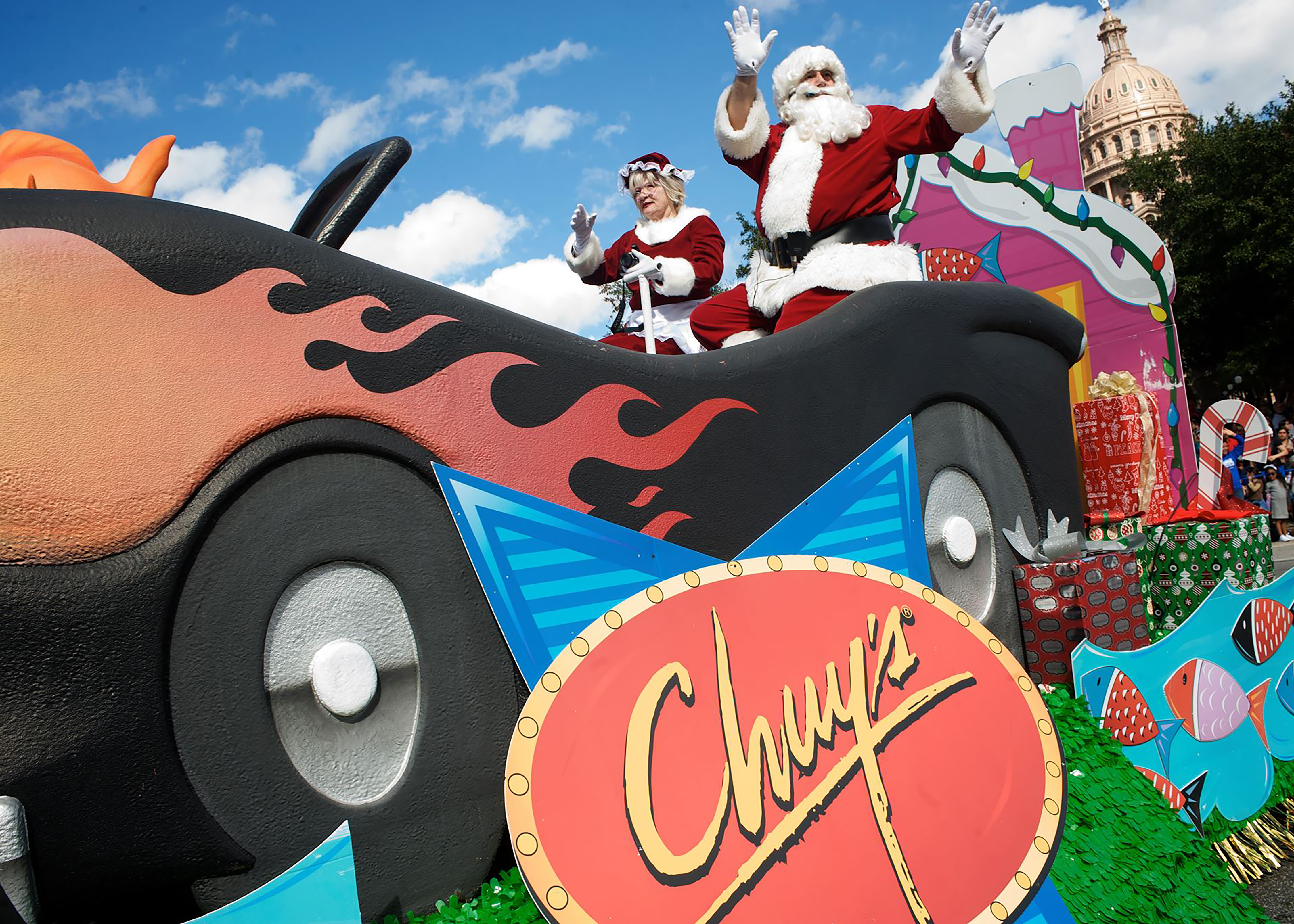 Chuy's parade float