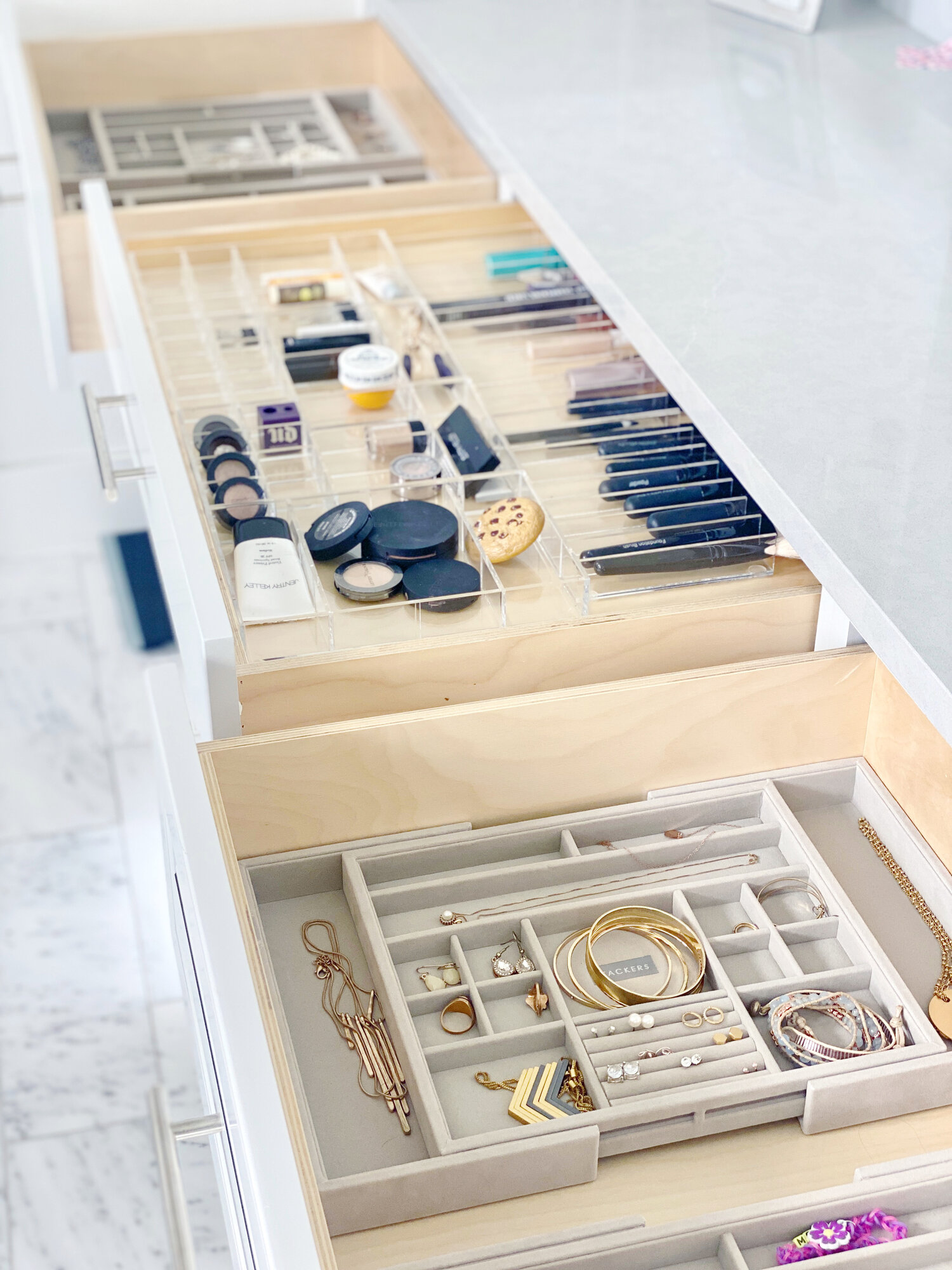 In-drawer organization